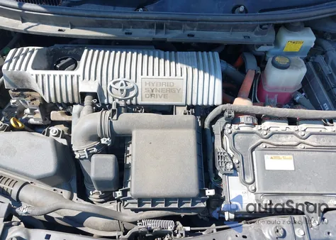 2013 Toyota Prius Three z USA, uszkodzony, nr VIN JTDKN3DU4D1618964